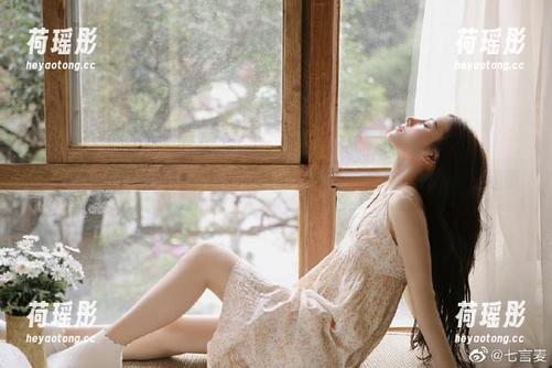 51cg 51cg吃瓜最新地址获取,妹子带你在线观看瓜田趣事
