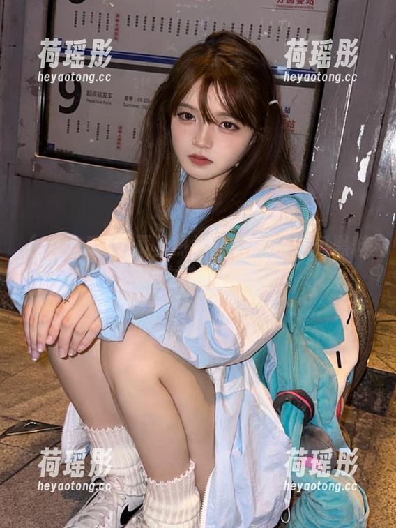 网页上热门的国产51吃瓜黑料女生详细讲解