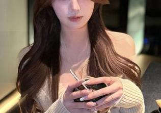 少女力荐娱乐718吃瓜网页链接，精彩瓜事一手掌握！