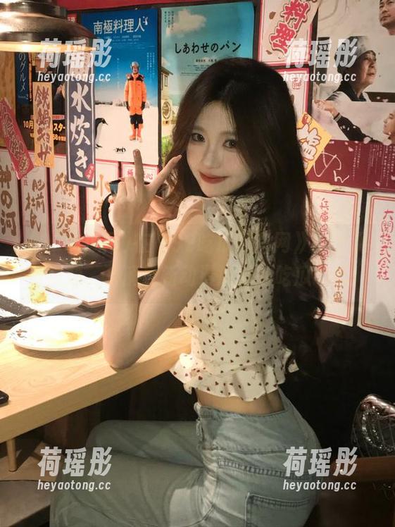 在《92吃瓜网官网》中，观看视频，了解最新动漫游戏的吃瓜动态！