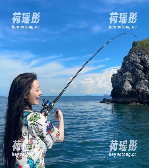 搞笑又劲爆，国产吃瓜官网带妹子们吃个痛快瓜