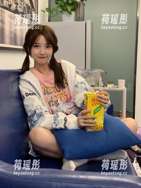 黑料网红吃瓜在线更新，网友热议话题持续发酵不停歇